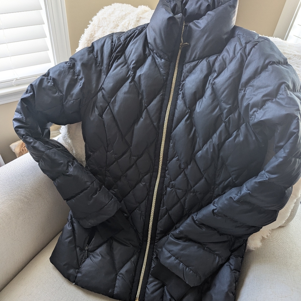 Athleta Responsible Down Black Quilted Puffer Jacket - Picture 2 of 5